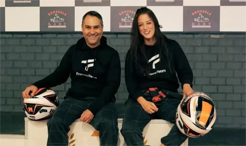 Les co-founders de FreewayTeam, Georges Klenkle et Nelly Meunier, qui sont sur un podium
